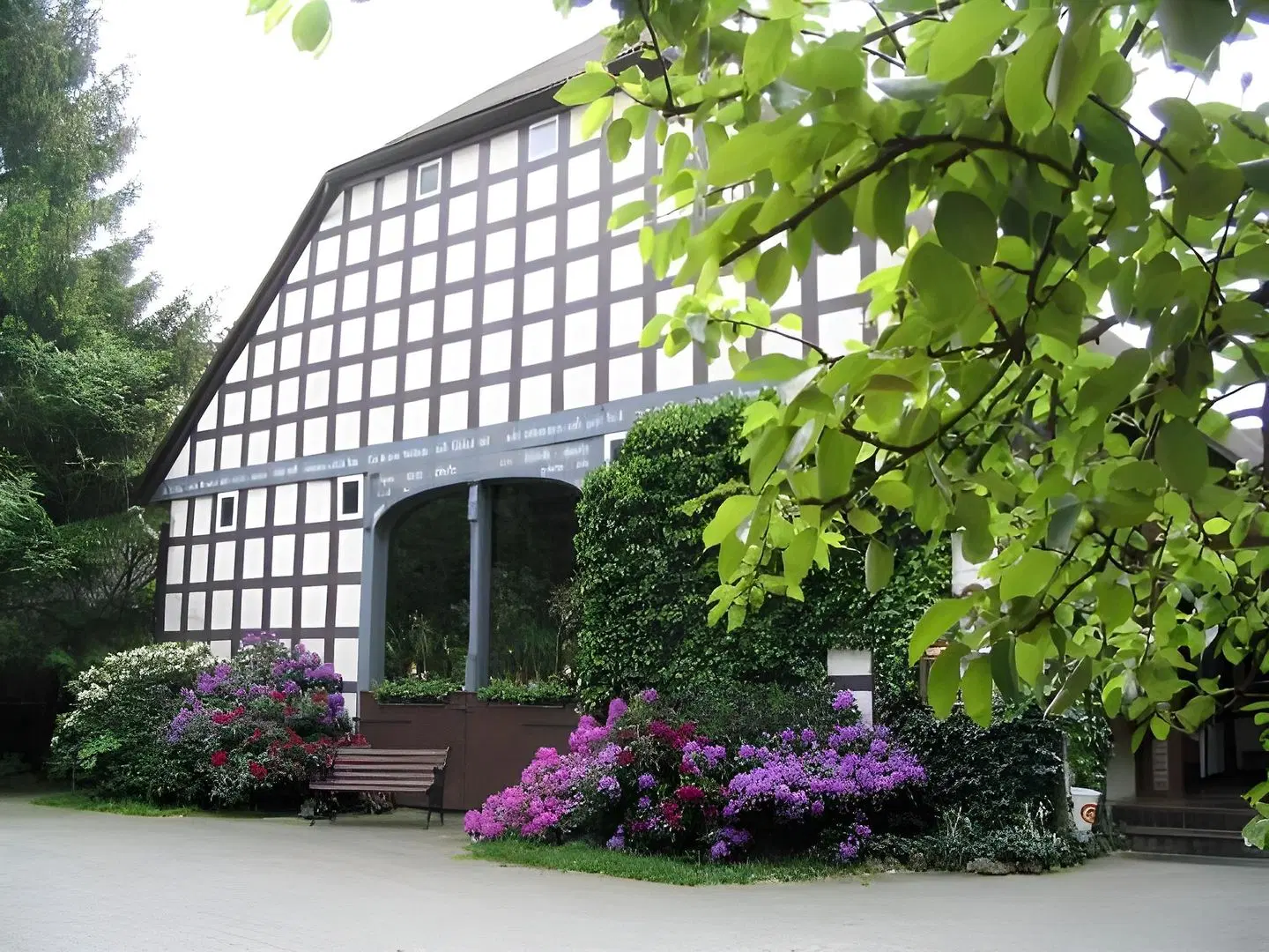 Rieger EXTERIOR