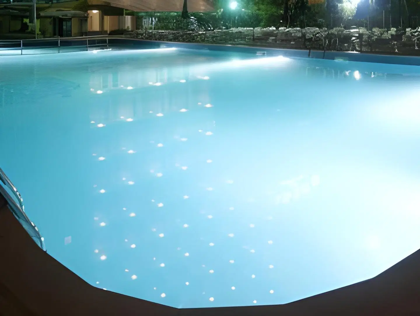 Varshava Hotel Hallenbad