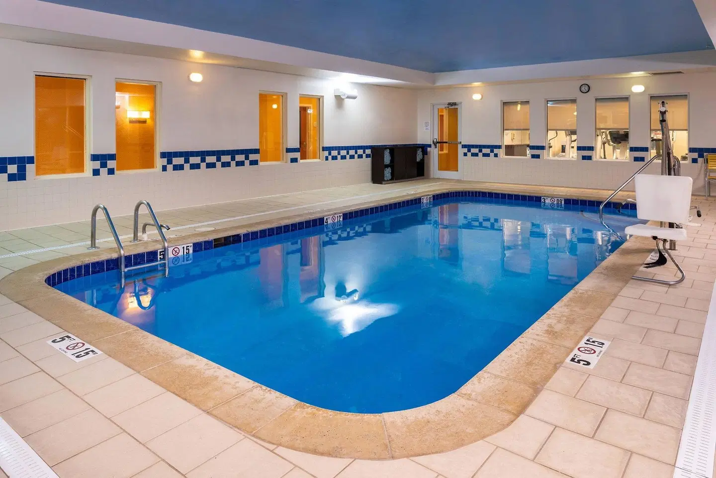 Fairfield Inn & Suites by Marriott Greensboro Wendover Hallenbad