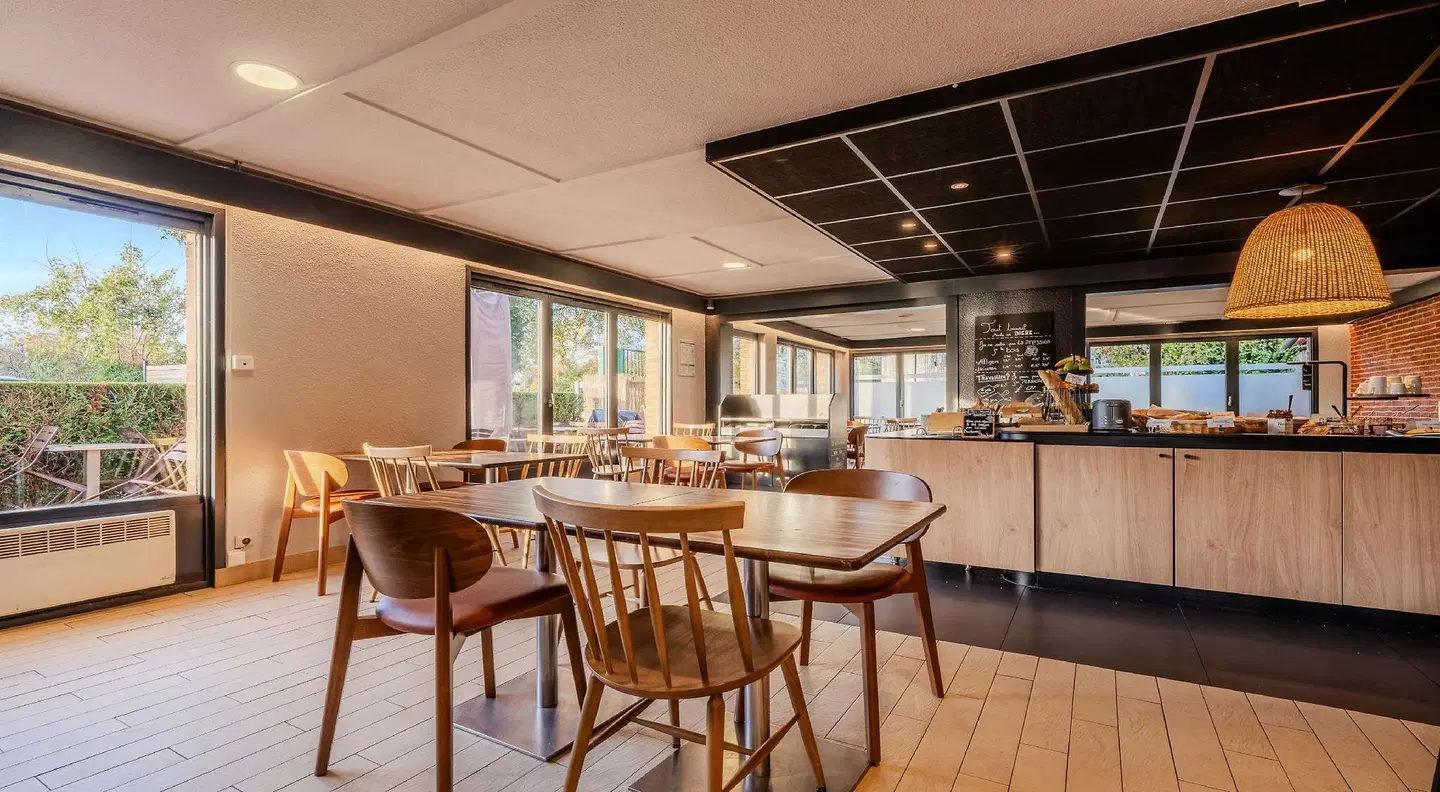 Campanile Bordeaux Est ~ Artigues Bar