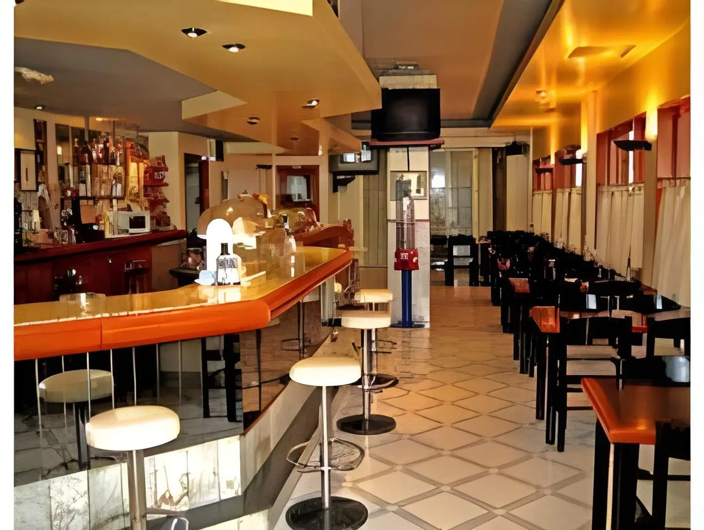 Niko Appartements Bar