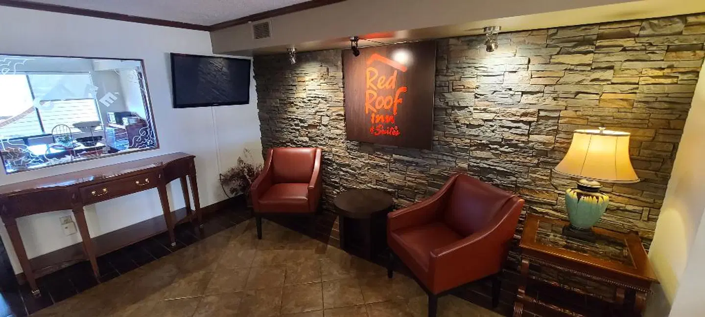 Red Roof Inn & Suites Cornelius - Lake Norman LOUNGE_LOBBY
