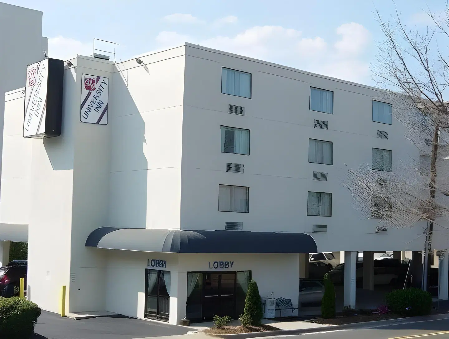 University Inn Duke EXTERIOR