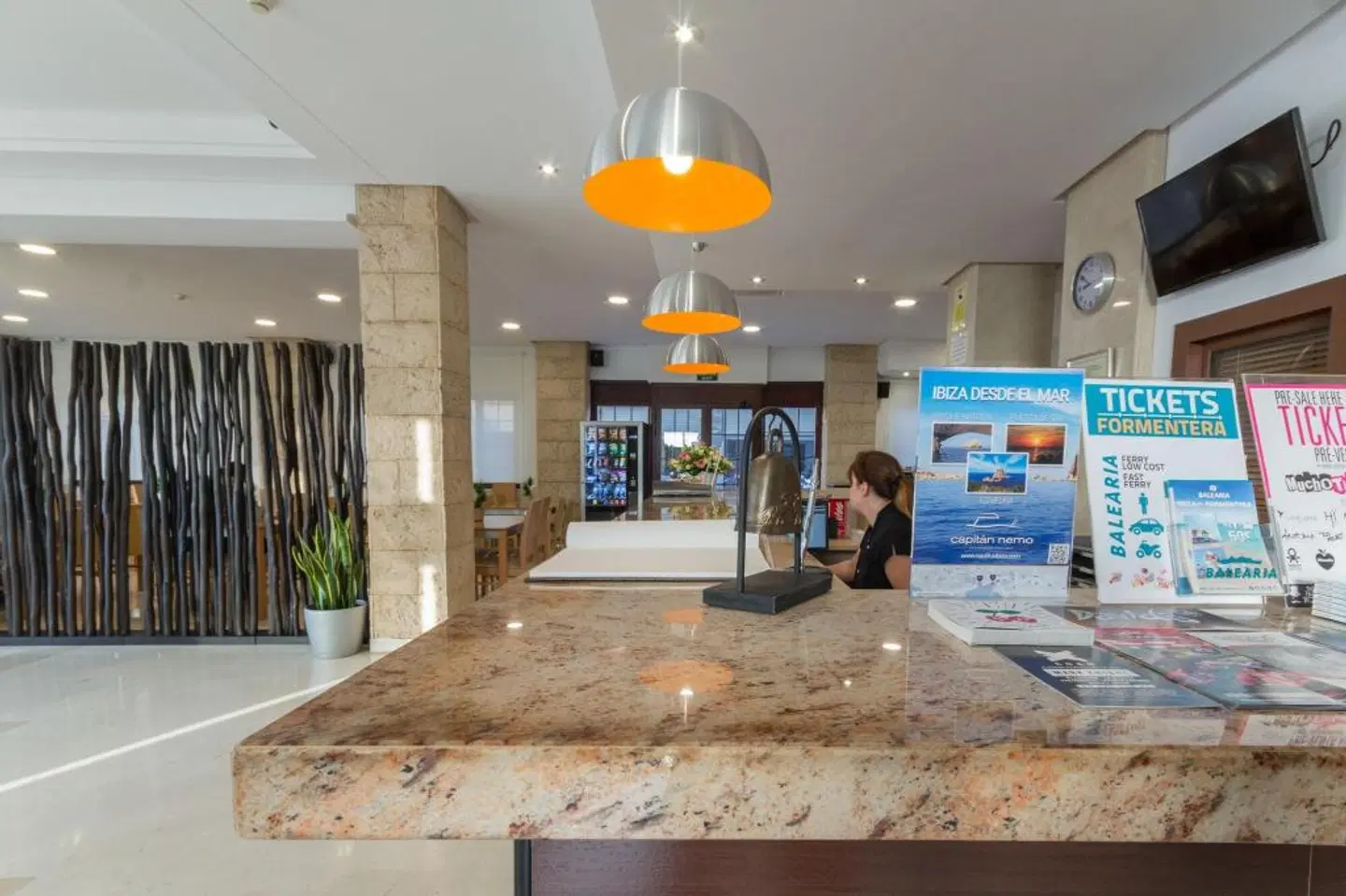 Typic Orosol LOUNGE_LOBBY