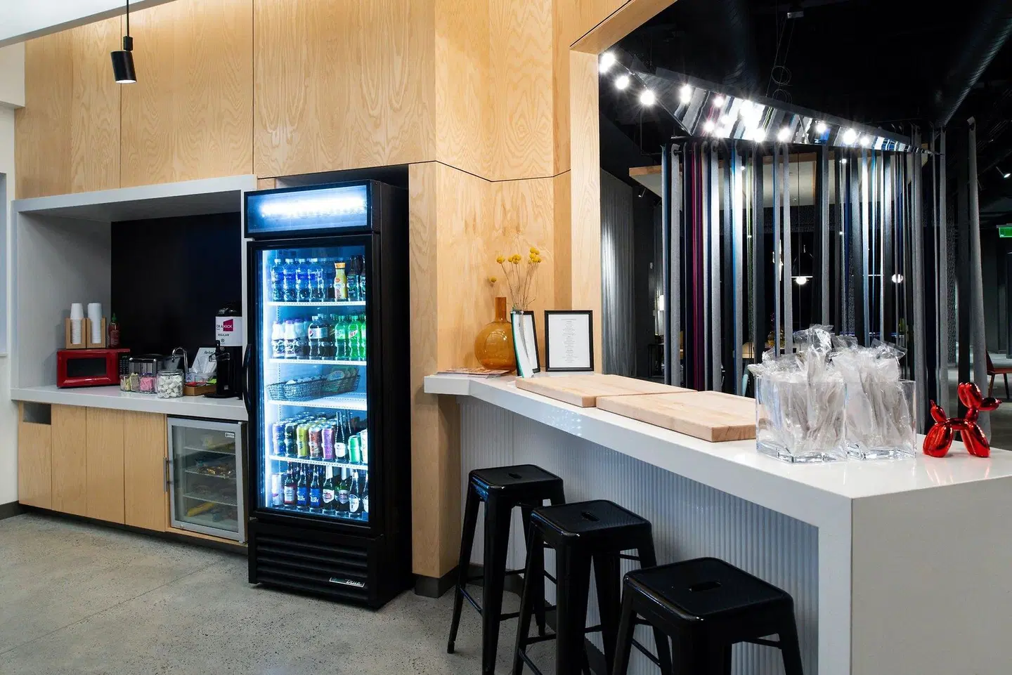 Aloft Charlotte Airport Bar