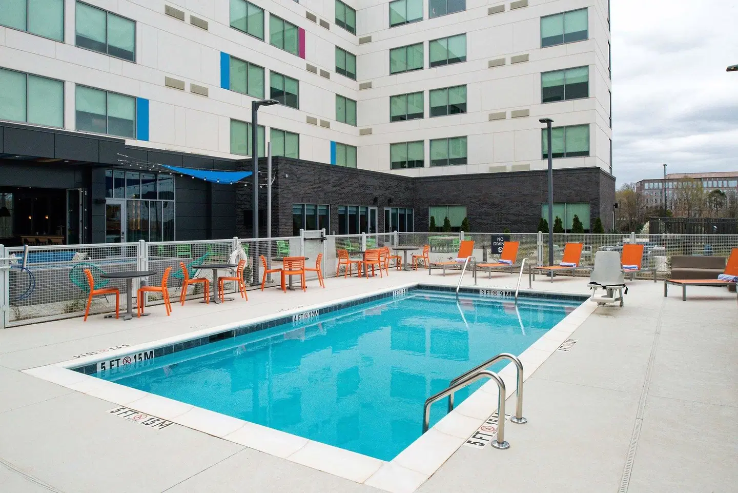 Aloft Charlotte Airport OUTDOOR_POOL