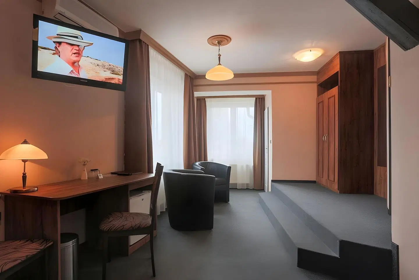 Victoria ROOM_EXAMPLE