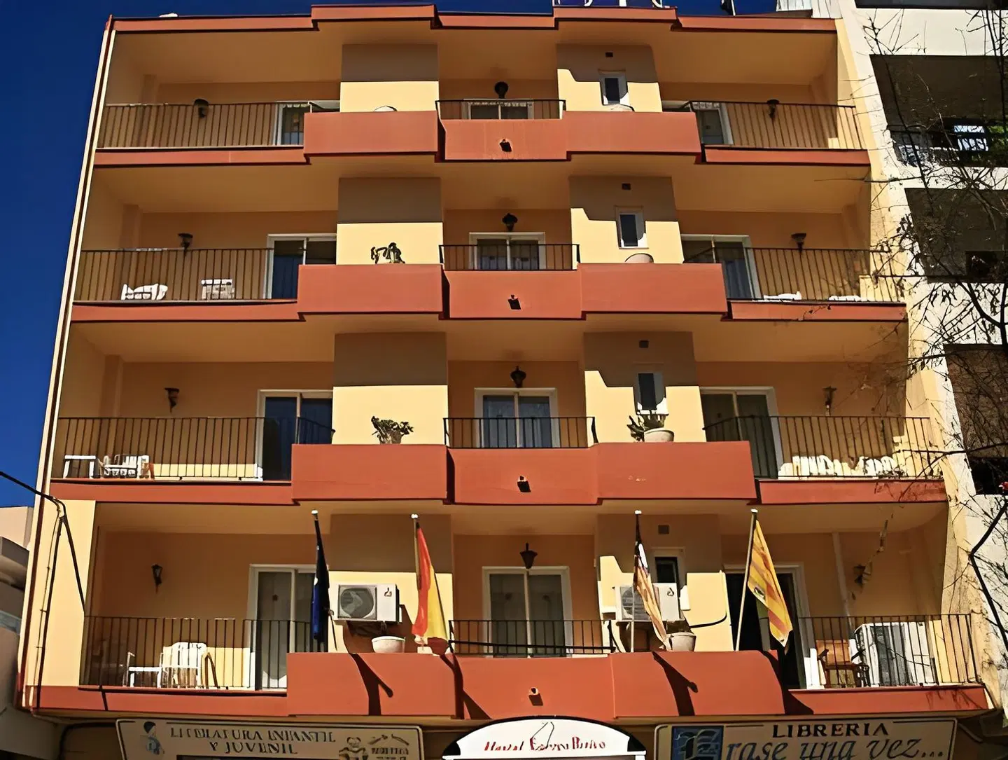 Europa Punico Hostal EXTERIOR