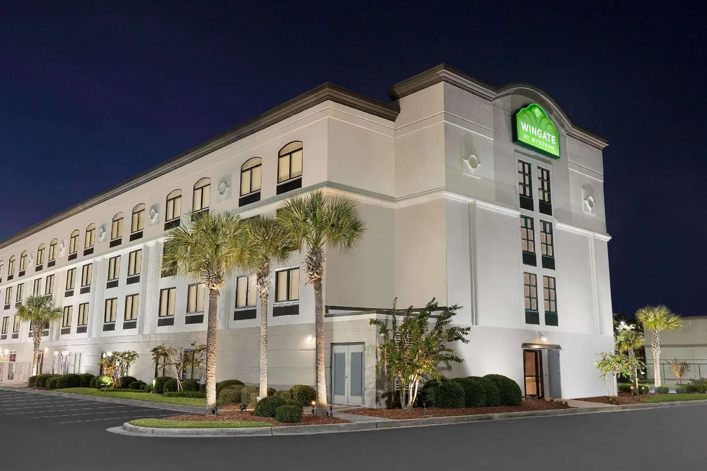 Wingate by Wyndham Wilmington EXTERIOR
