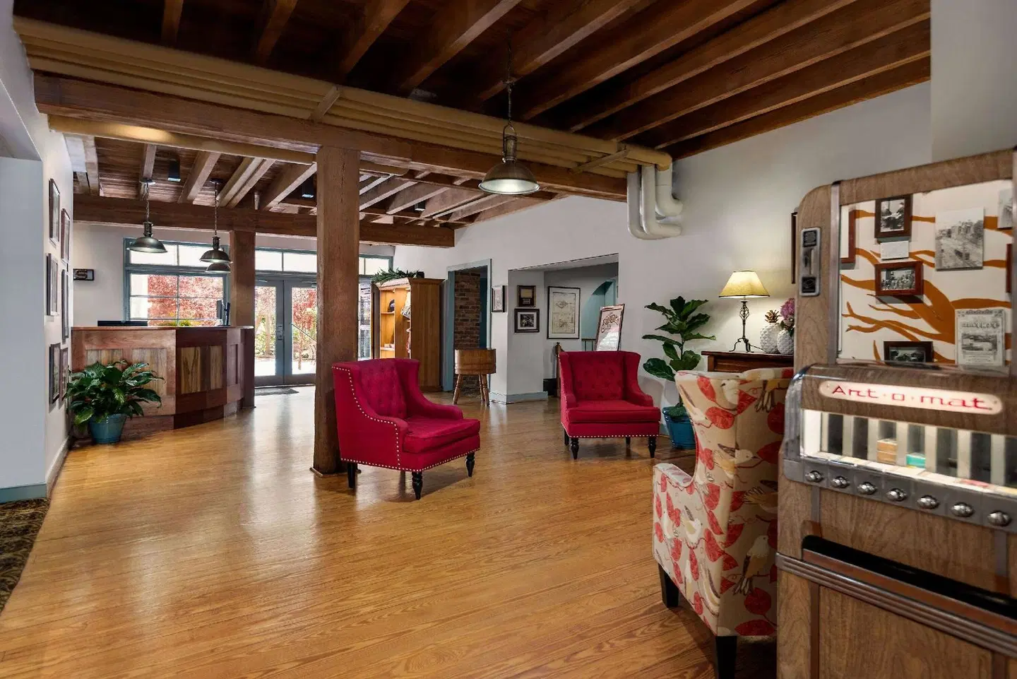 The Historic Brookstown Inn LOUNGE_LOBBY