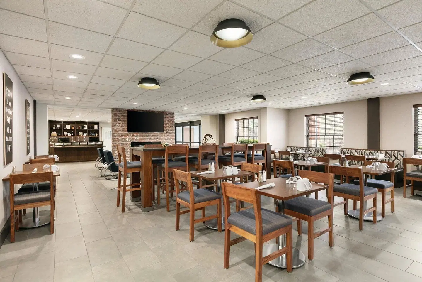 Four Points by Sheraton Raleigh Arena Restaurant