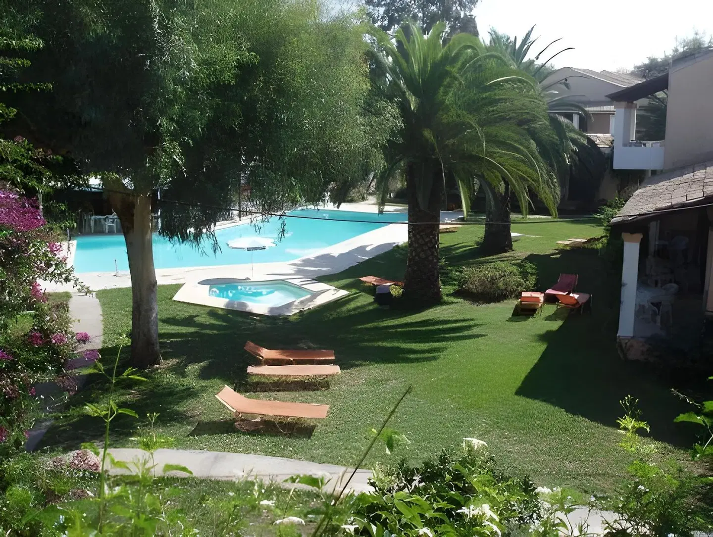 Folies Corfu Town Hotel Apartments Garten