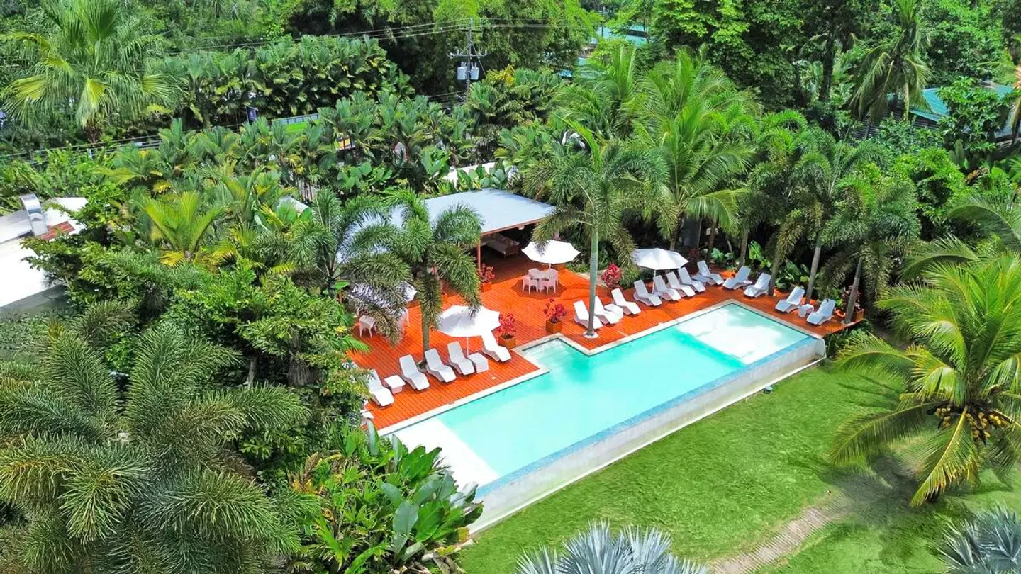 Le Caméléon Boutique Hotel OUTDOOR_POOL