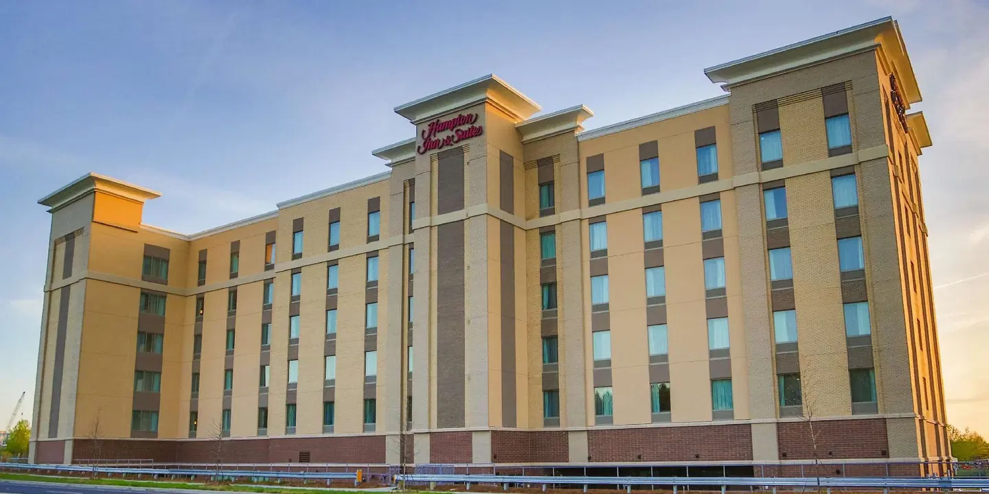 Hampton Inn & Suites Charlotte/Ballantyne EXTERIOR