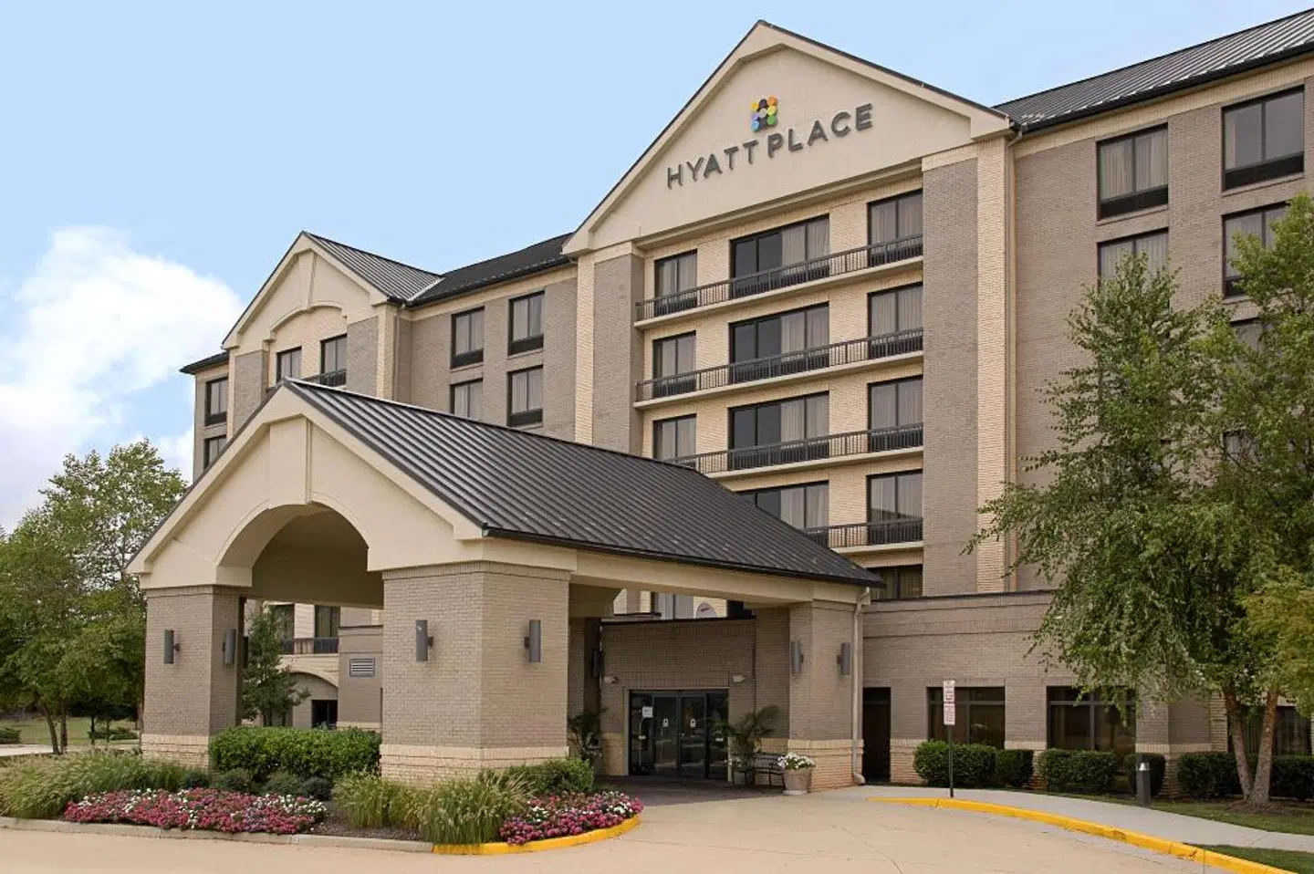 Hyatt Place Charlotte Airport/Lake Pointe EXTERIOR