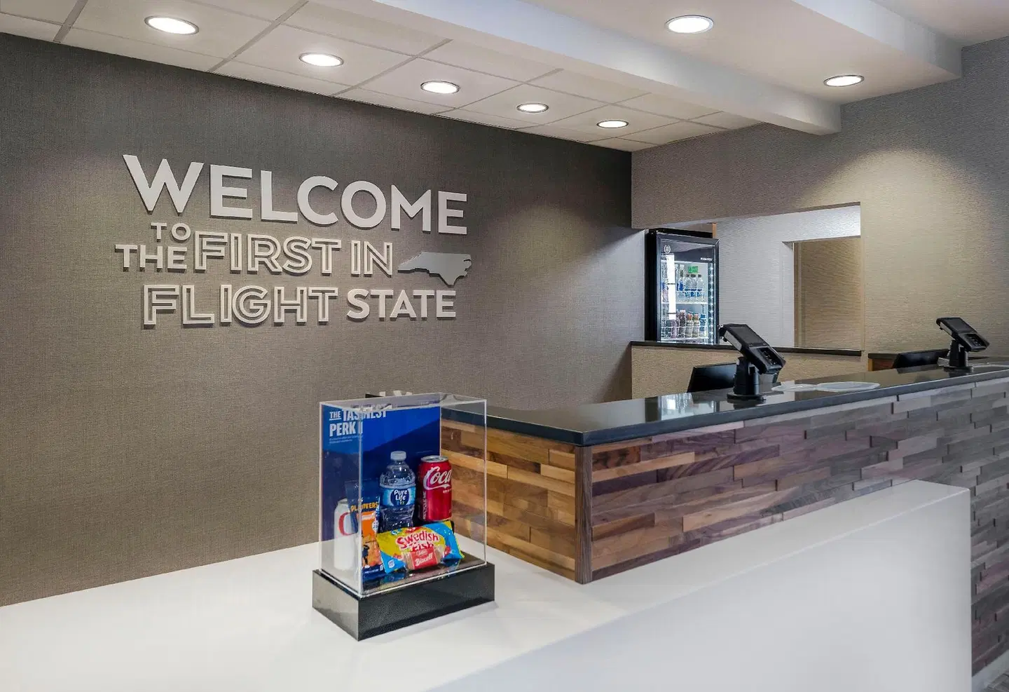 Hampton Inn & Suites Burlington LOUNGE_LOBBY