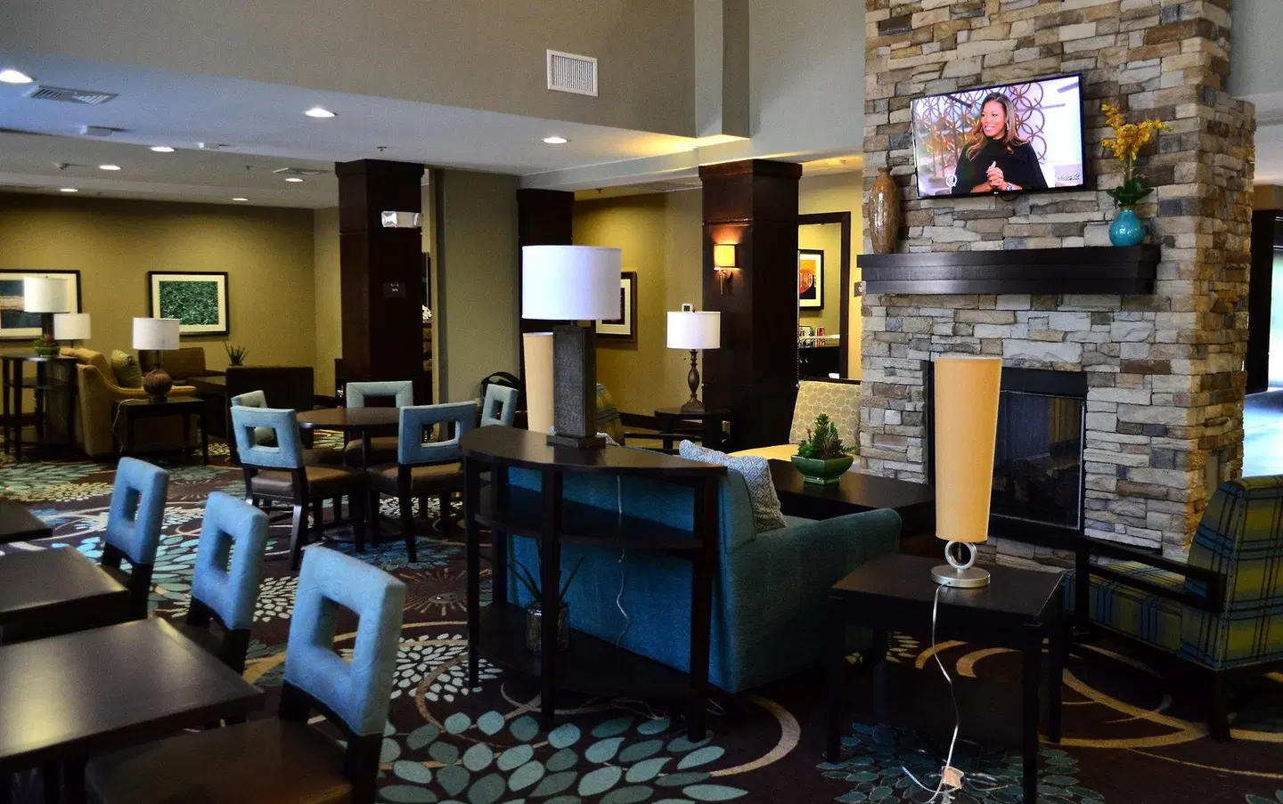 Staybridge Suites Jacksonville-Camp Lejeune Area by IHG LOUNGE_LOBBY