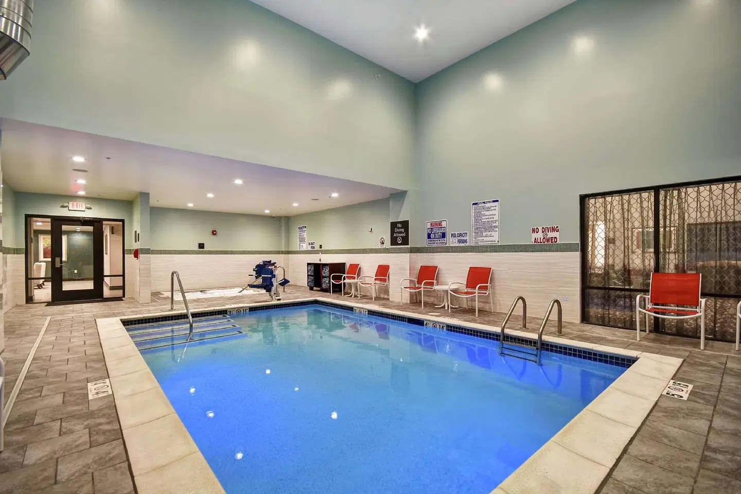 Homewood Suites by Hilton Novi Detroit Hallenbad