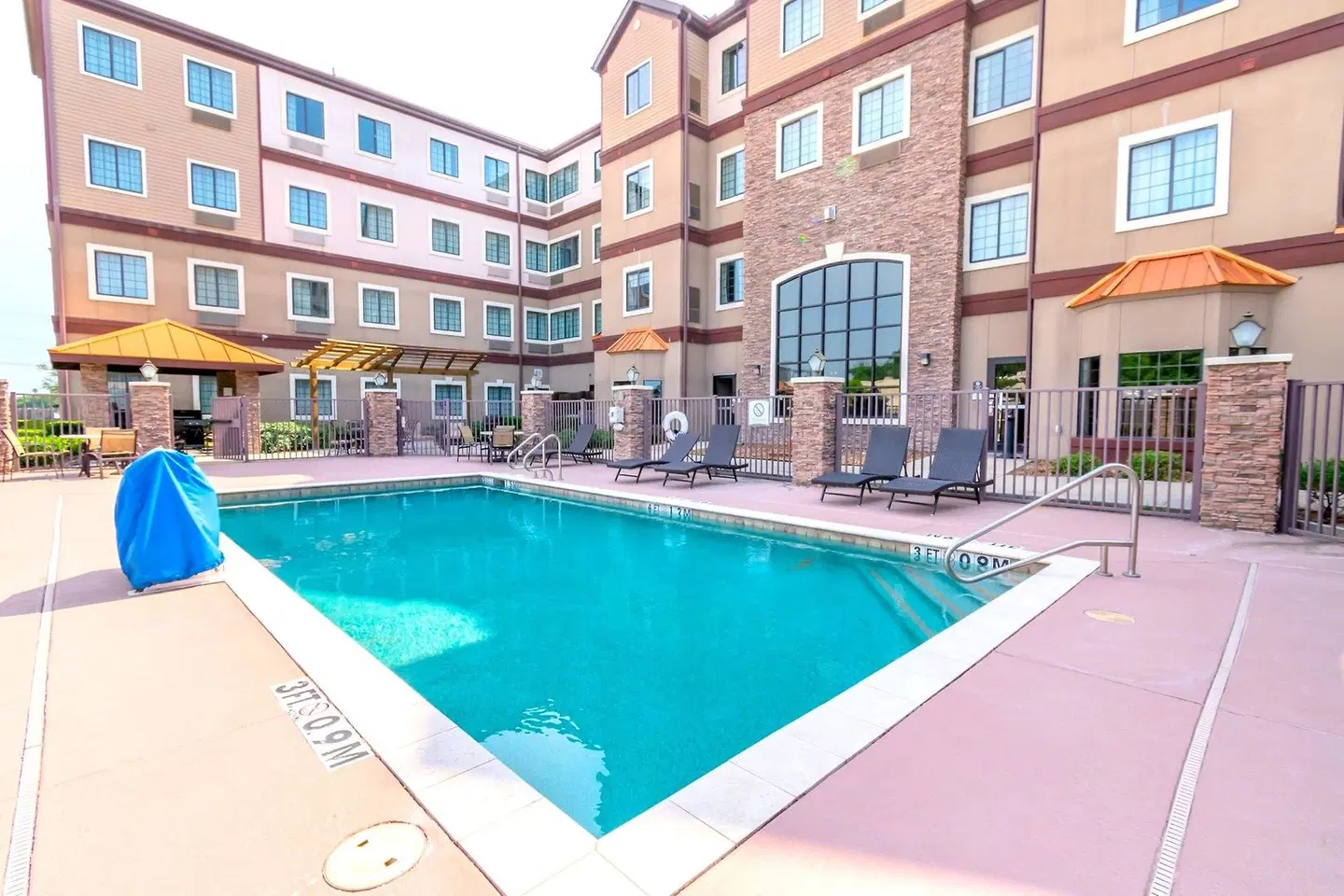 Staybridge Suites Houston IAH - Beltway 8 by IHG OUTDOOR_POOL
