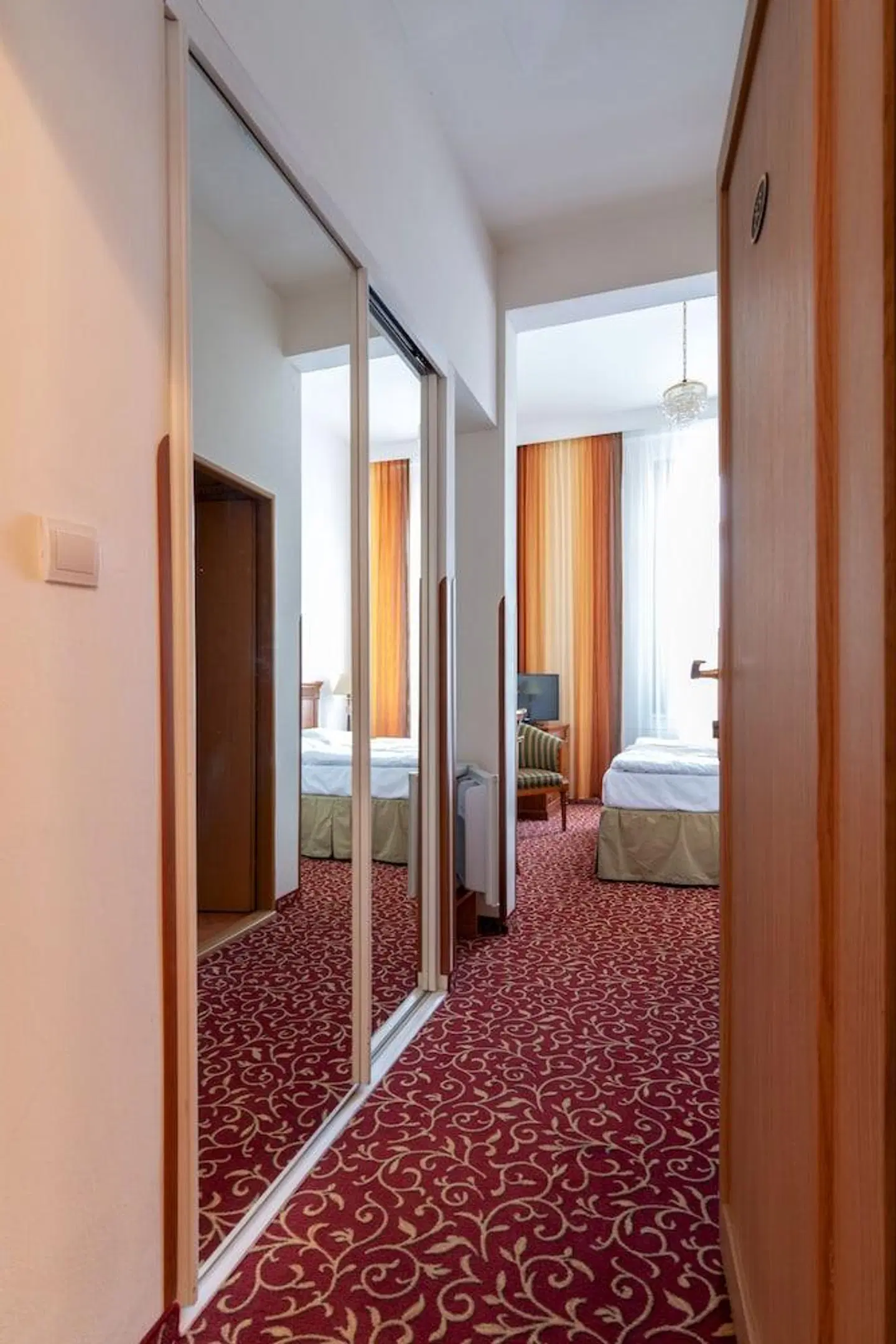 Romania ROOM_EXAMPLE