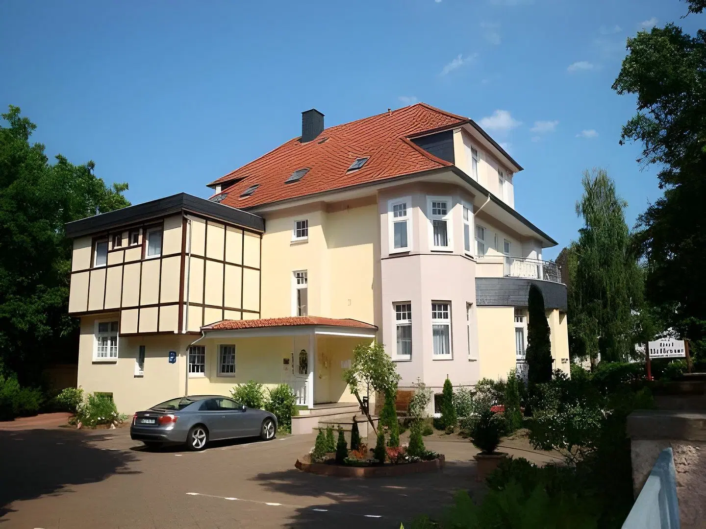 Bellevue EXTERIOR