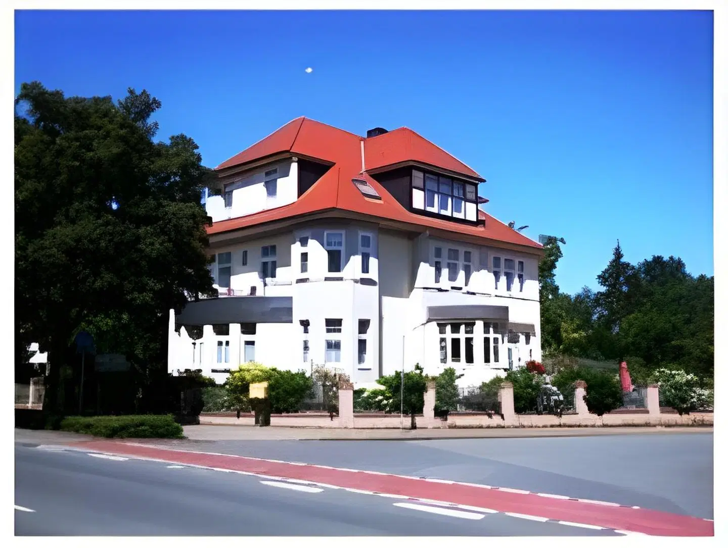 Bellevue EXTERIOR