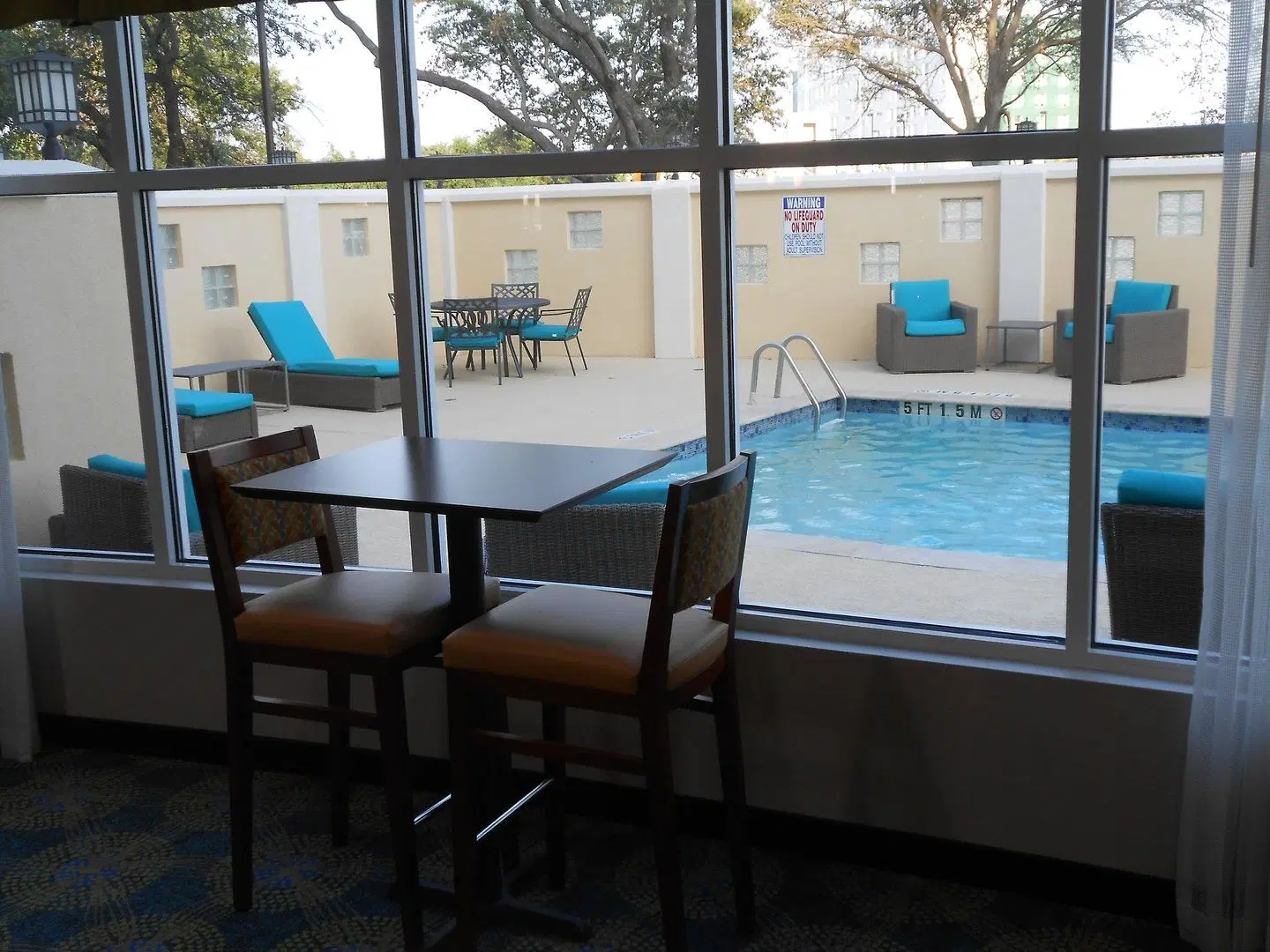 Holiday Inn Express & Suites Houston Northwest-Brookhollow by IHG Hallenbad
