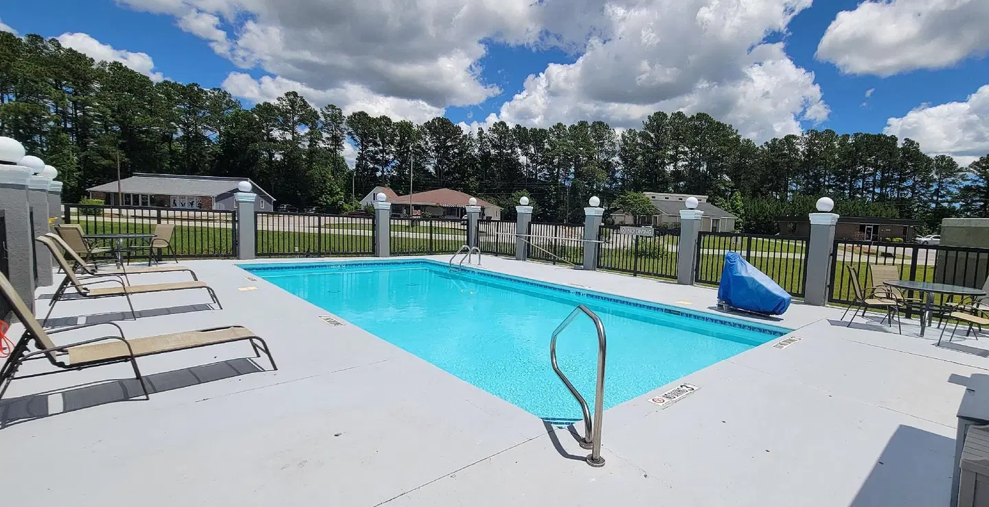 Microtel Inn & Suites by Wyndham Camp Lejeune/Jacksonville OUTDOOR_POOL