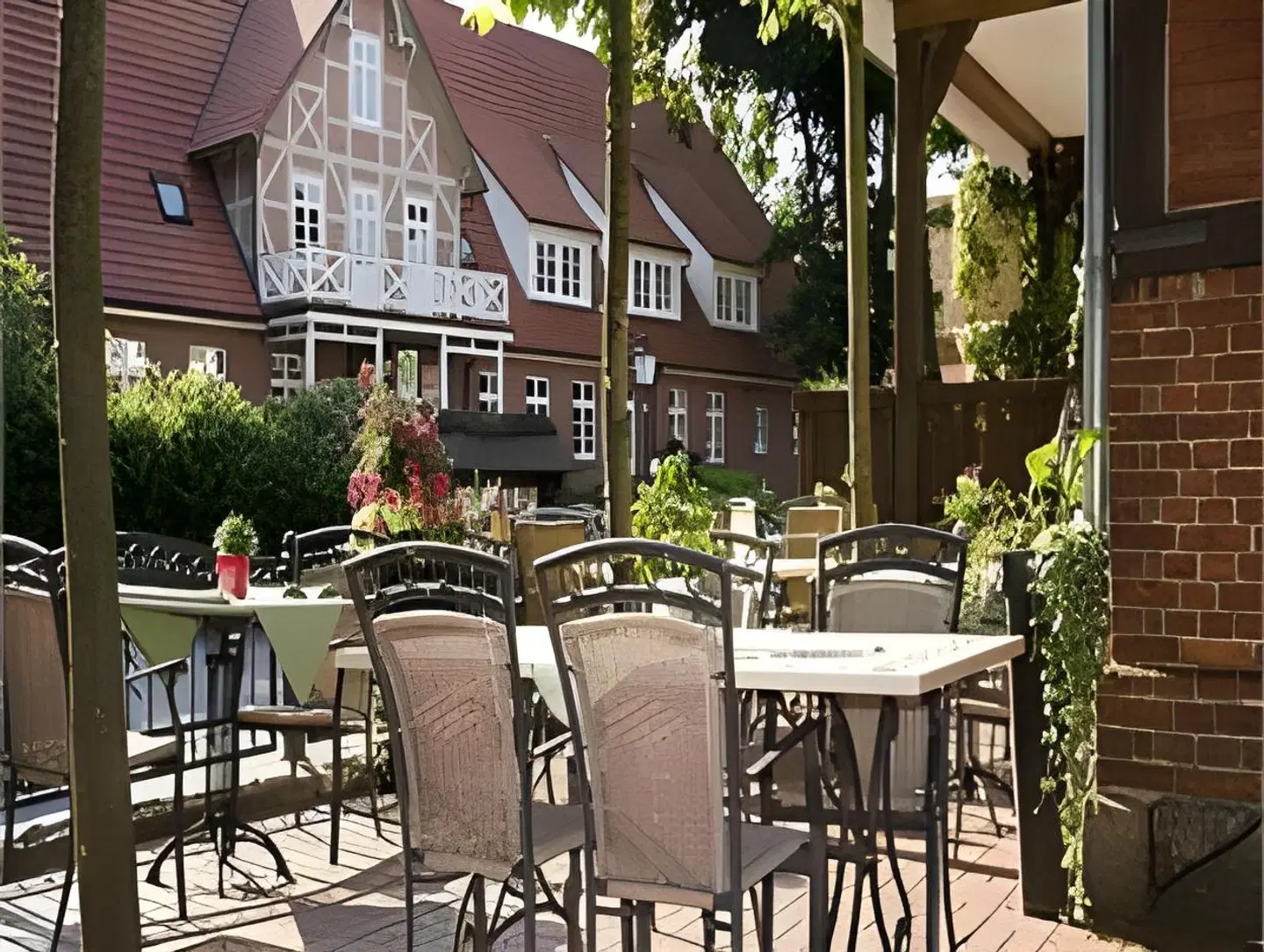 Acht Linden Terrasse