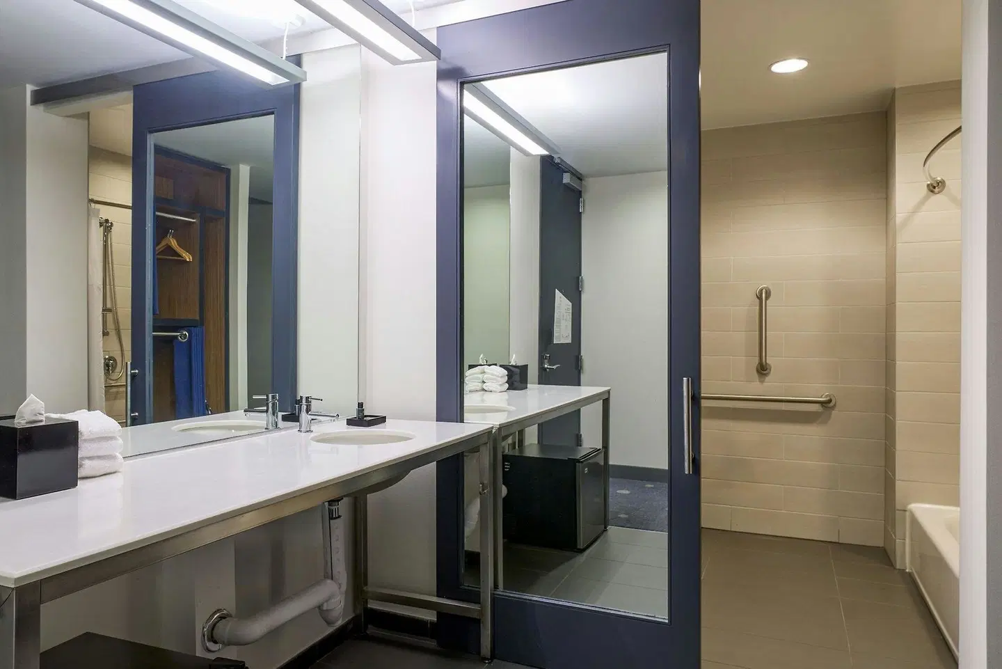 Aloft Durham Downtown Badezimmer