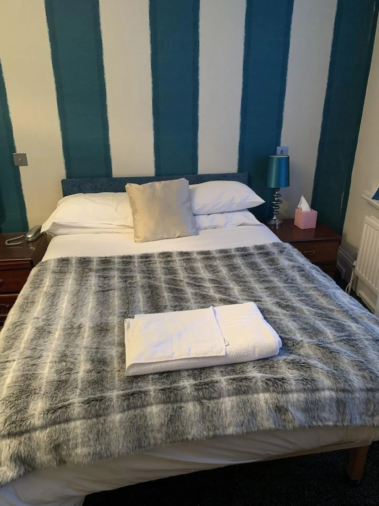The Carlton ROOM_EXAMPLE