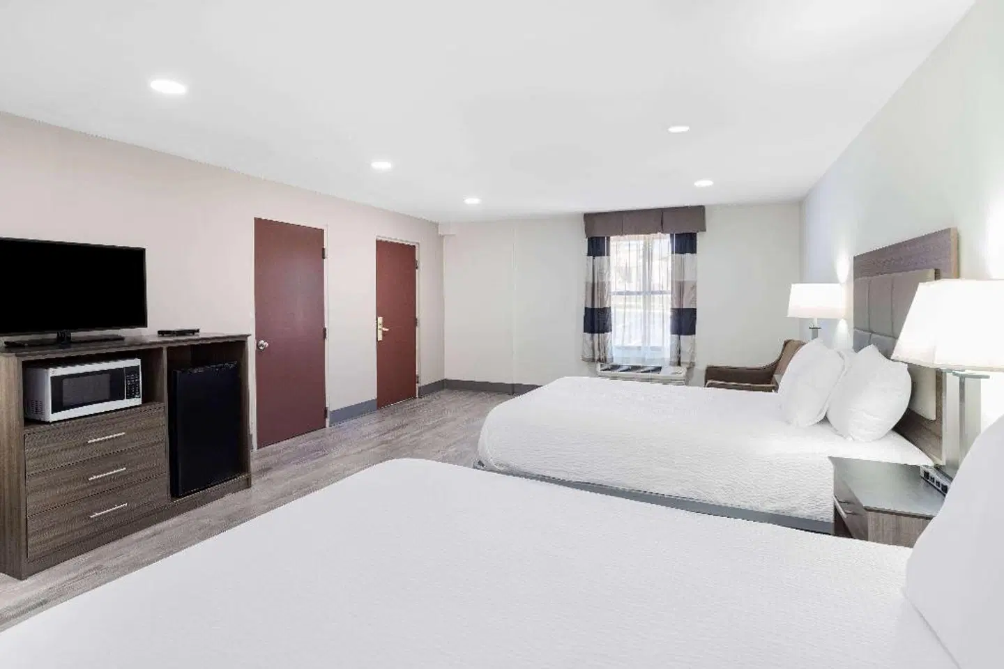 Ramada Hendersonville ROOM_EXAMPLE