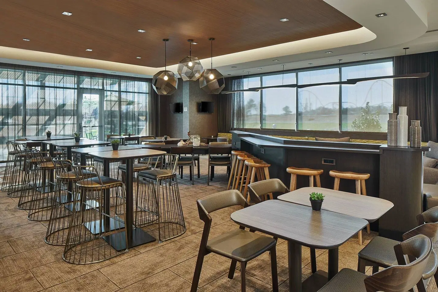 SpringHill Suites by Marriott Charlotte at Carowinds Bar