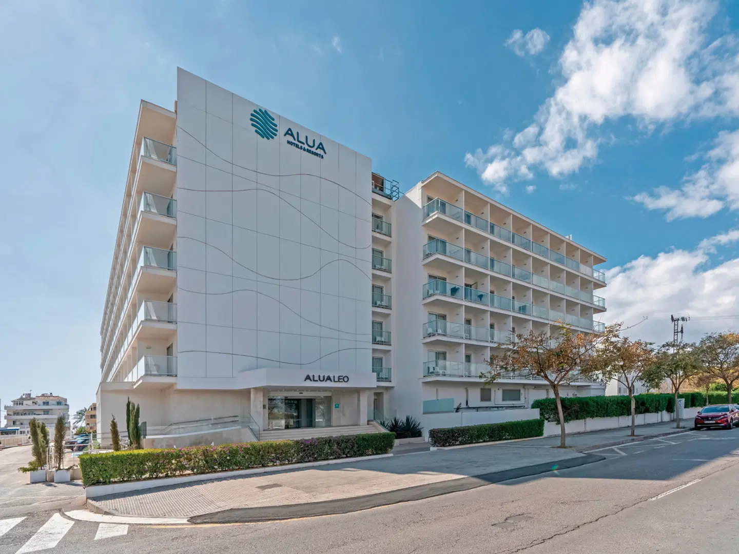 Alua Leo EXTERIOR