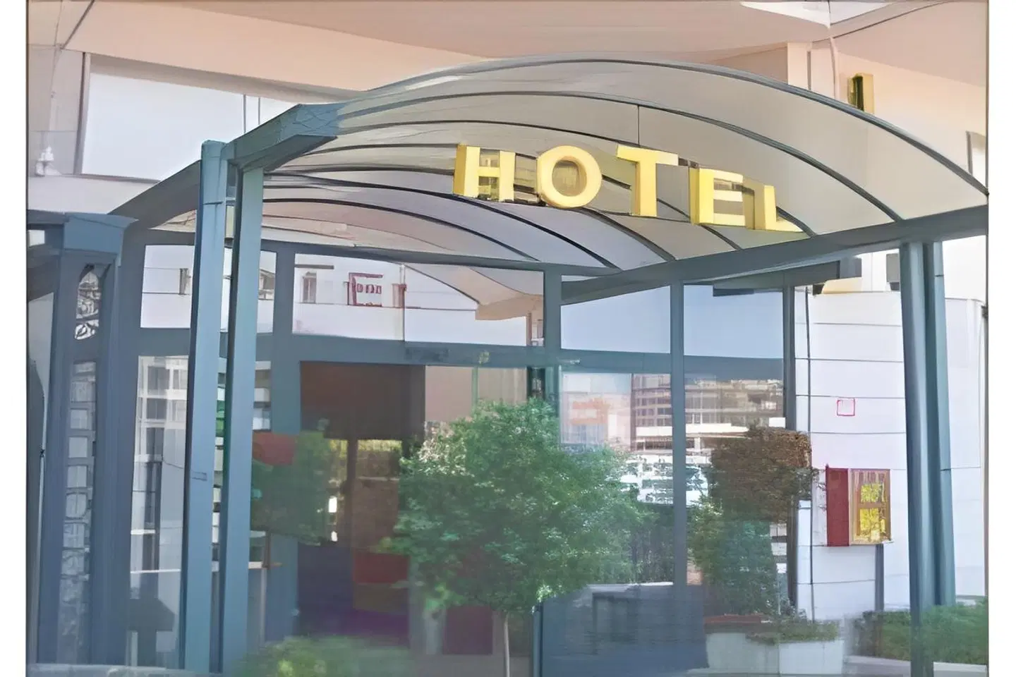 Hotel Serena EXTERIOR