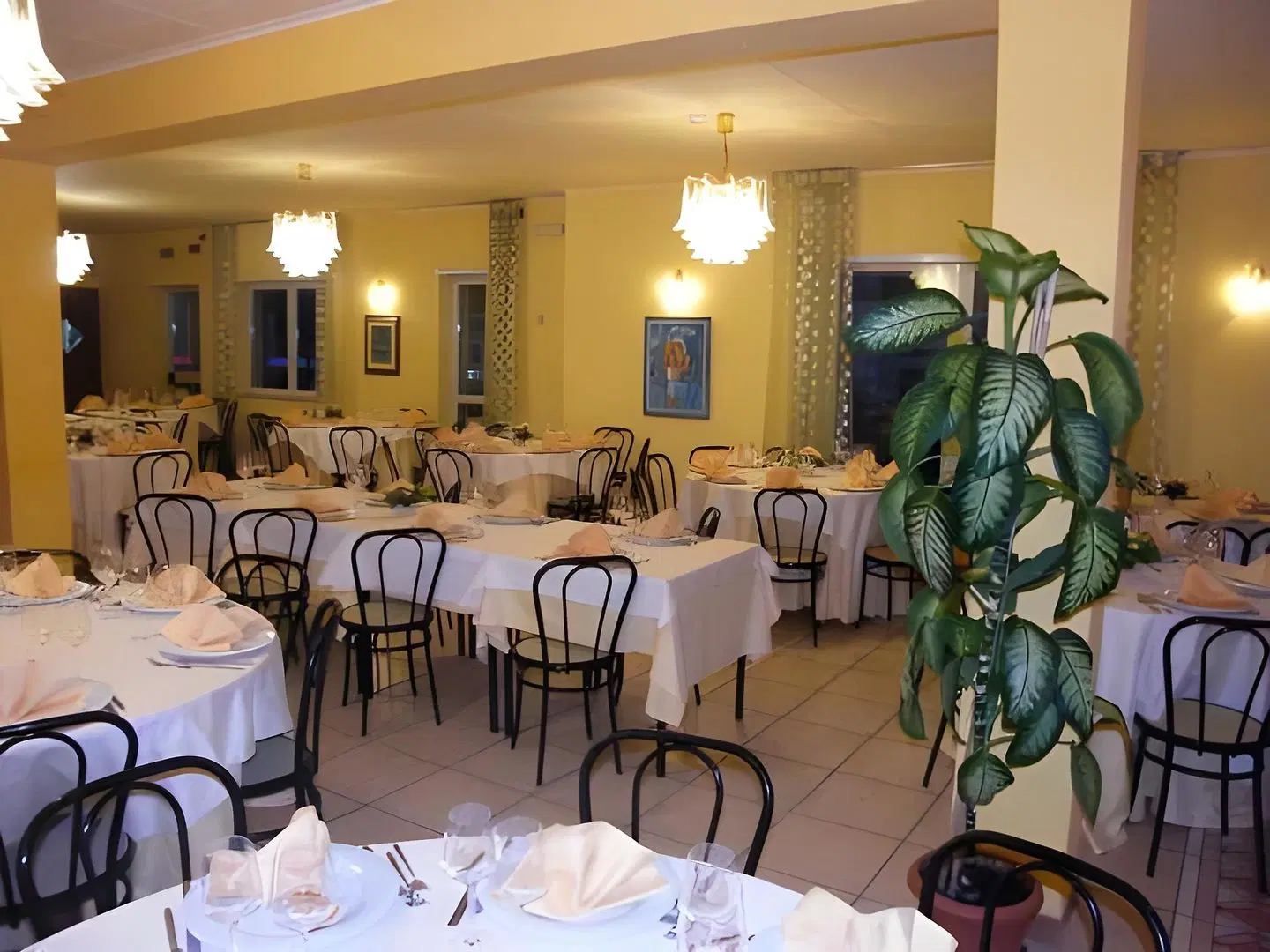 Hotel Serena Restaurant