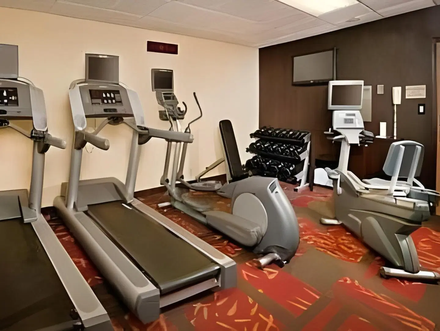 Courtyard by Marriott Greensboro SPORTS_AND_LEISURE