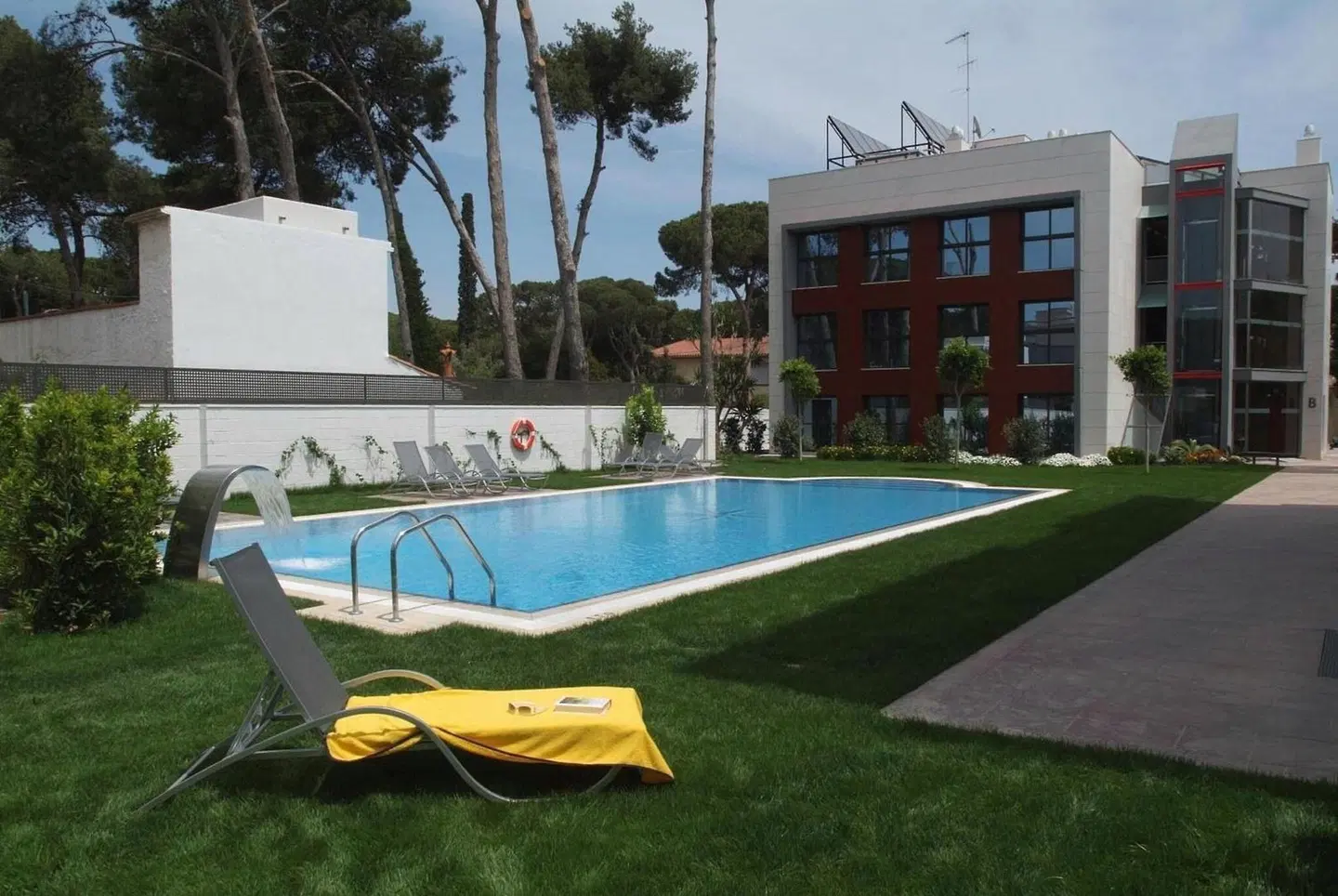 Apartamentos Royal Marina Gardens OUTDOOR_POOL