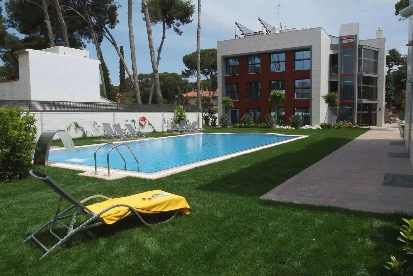 Apartamentos Royal Marina Gardens OUTDOOR_POOL