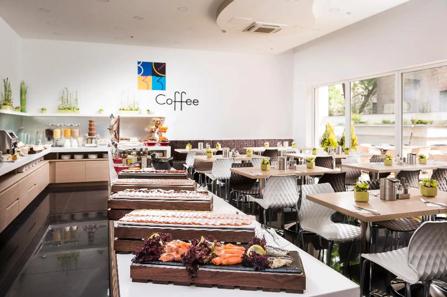 Bo33 Hotel Family & Suites Restaurant