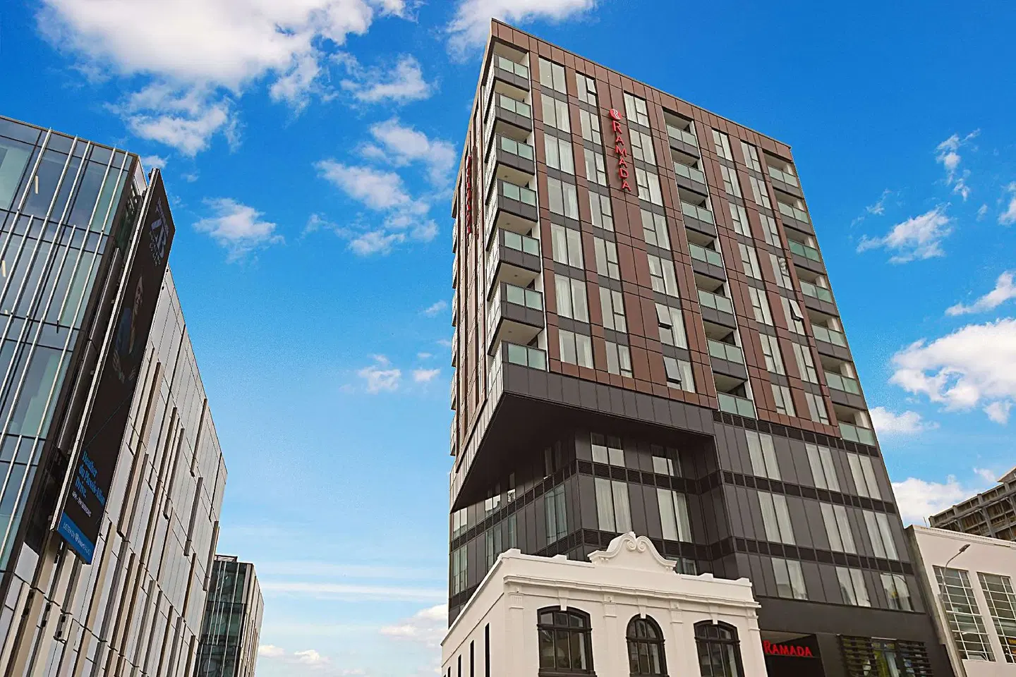 Ramada Suites By Wyndham Victoria Street West EXTERIOR