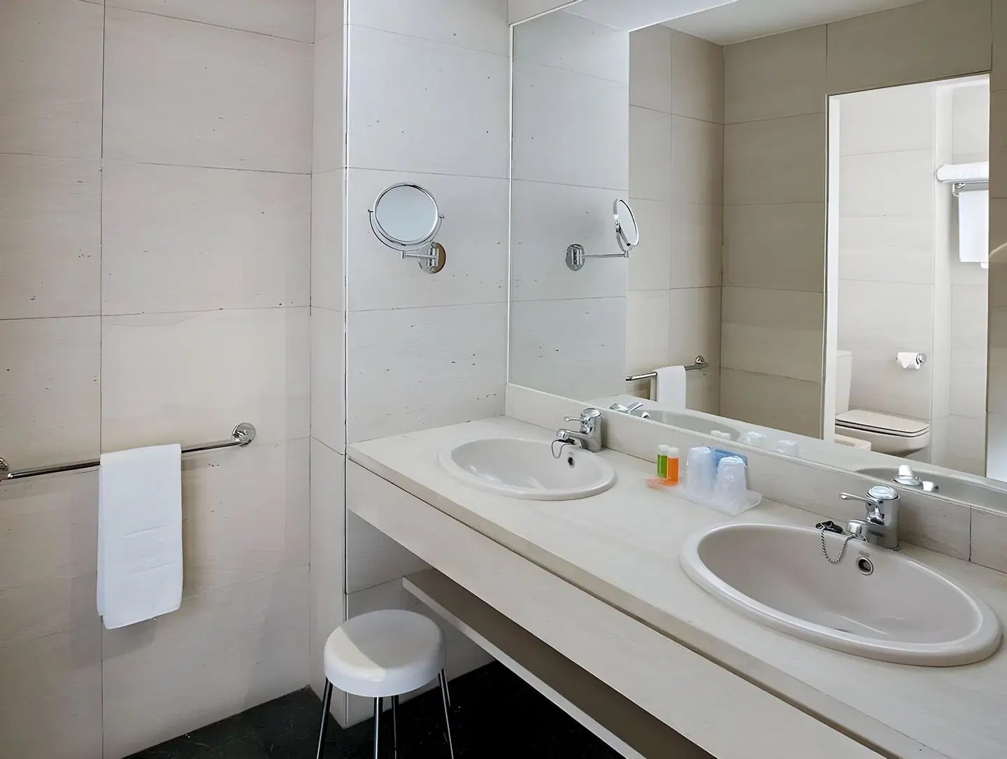 TH Las Rozas Badezimmer