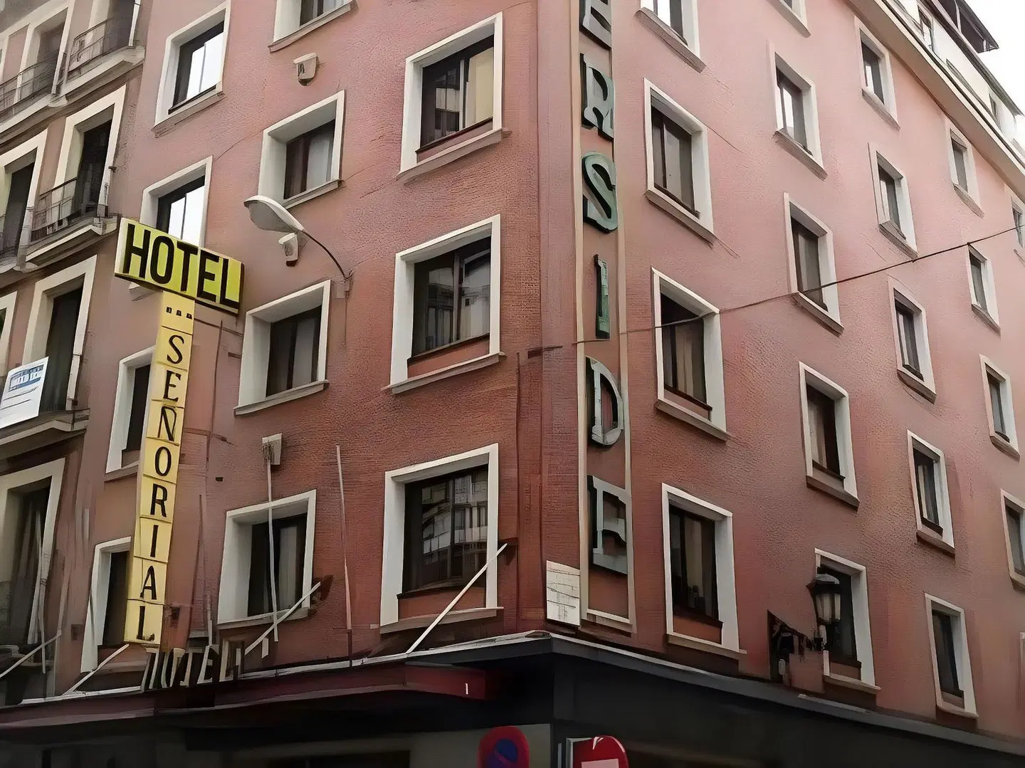Senorial Hotel EXTERIOR