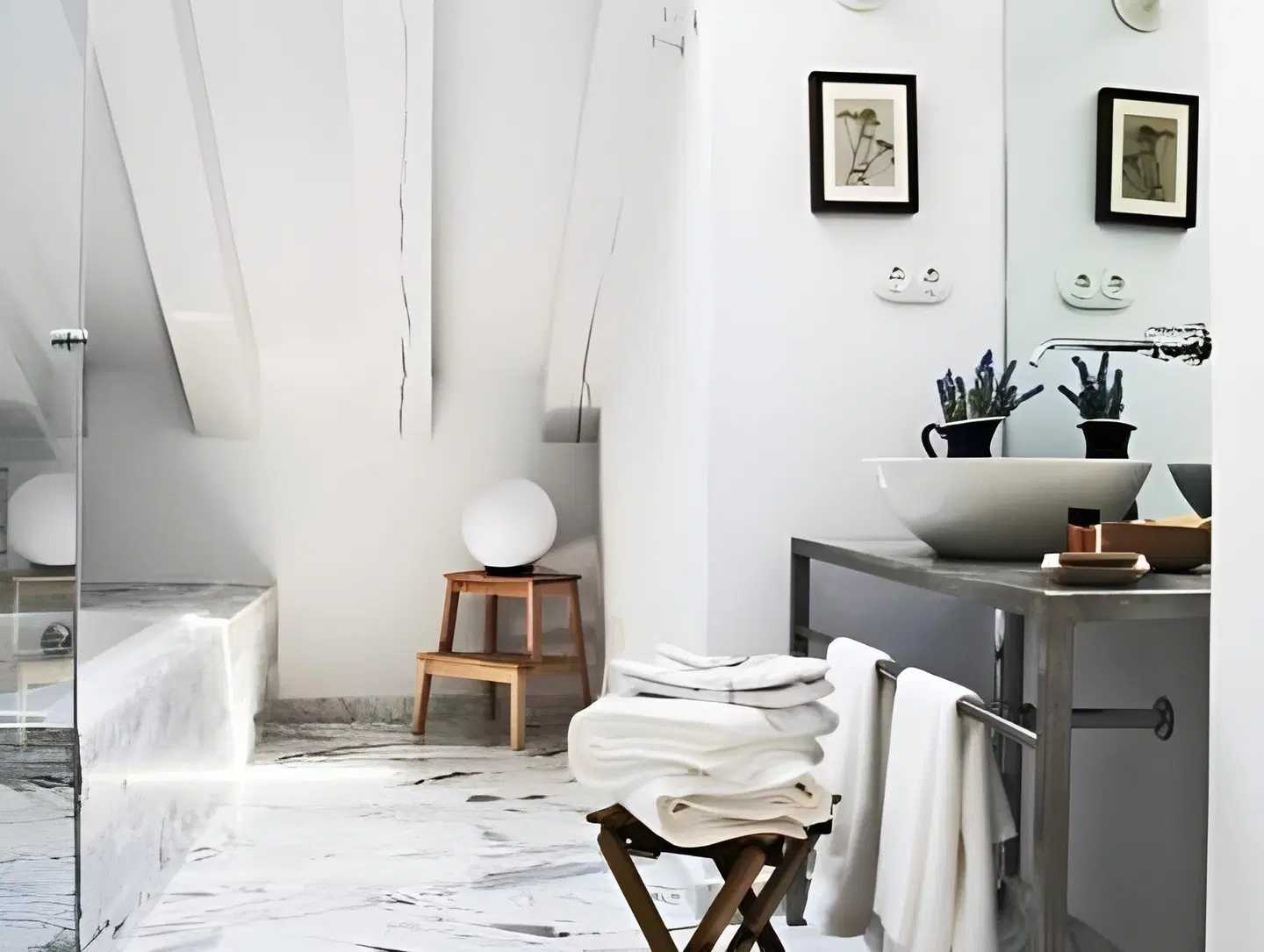 Ayllon ROOM_EXAMPLE