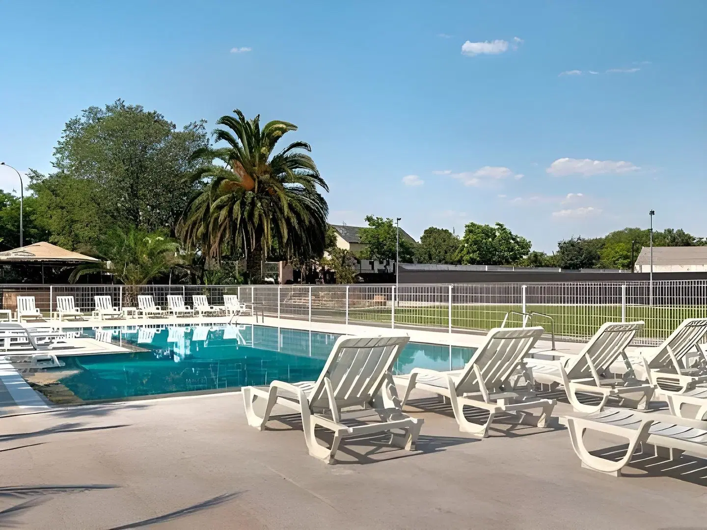 Hotel Parque Real OUTDOOR_POOL
