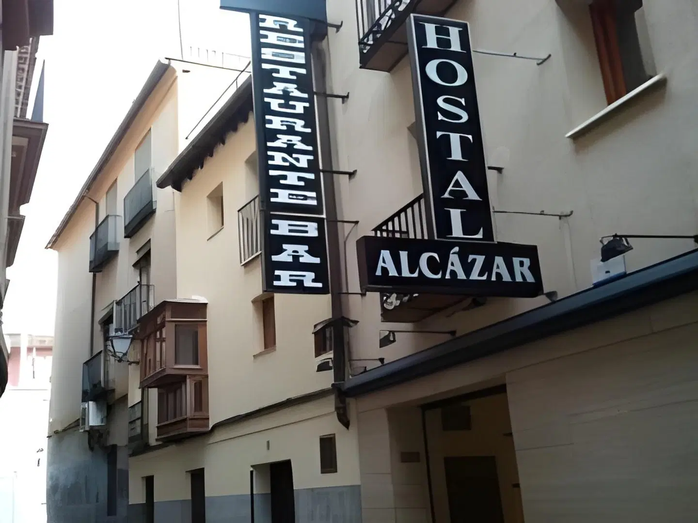 Hostal Alcázar EXTERIOR