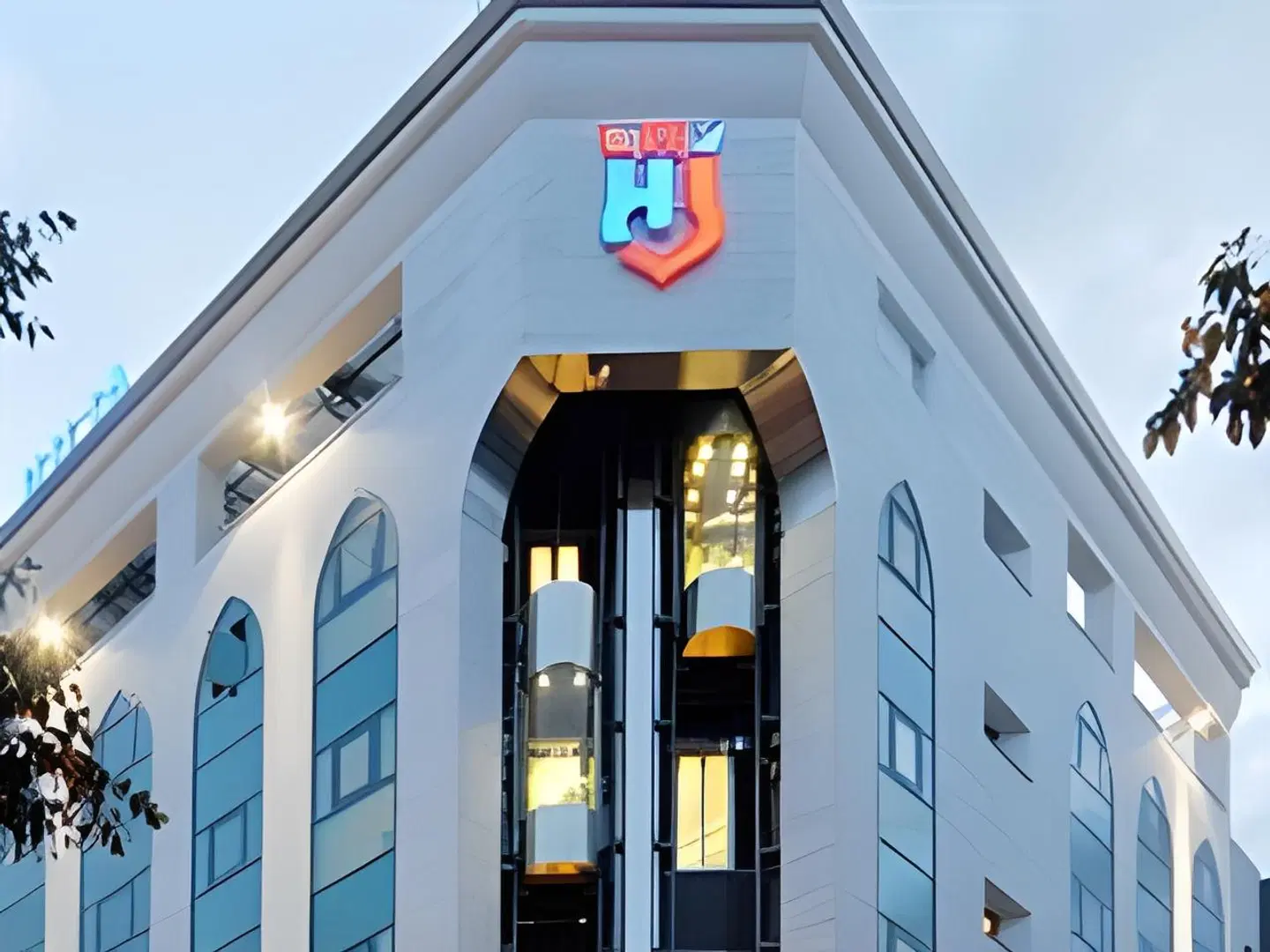 Julia EXTERIOR