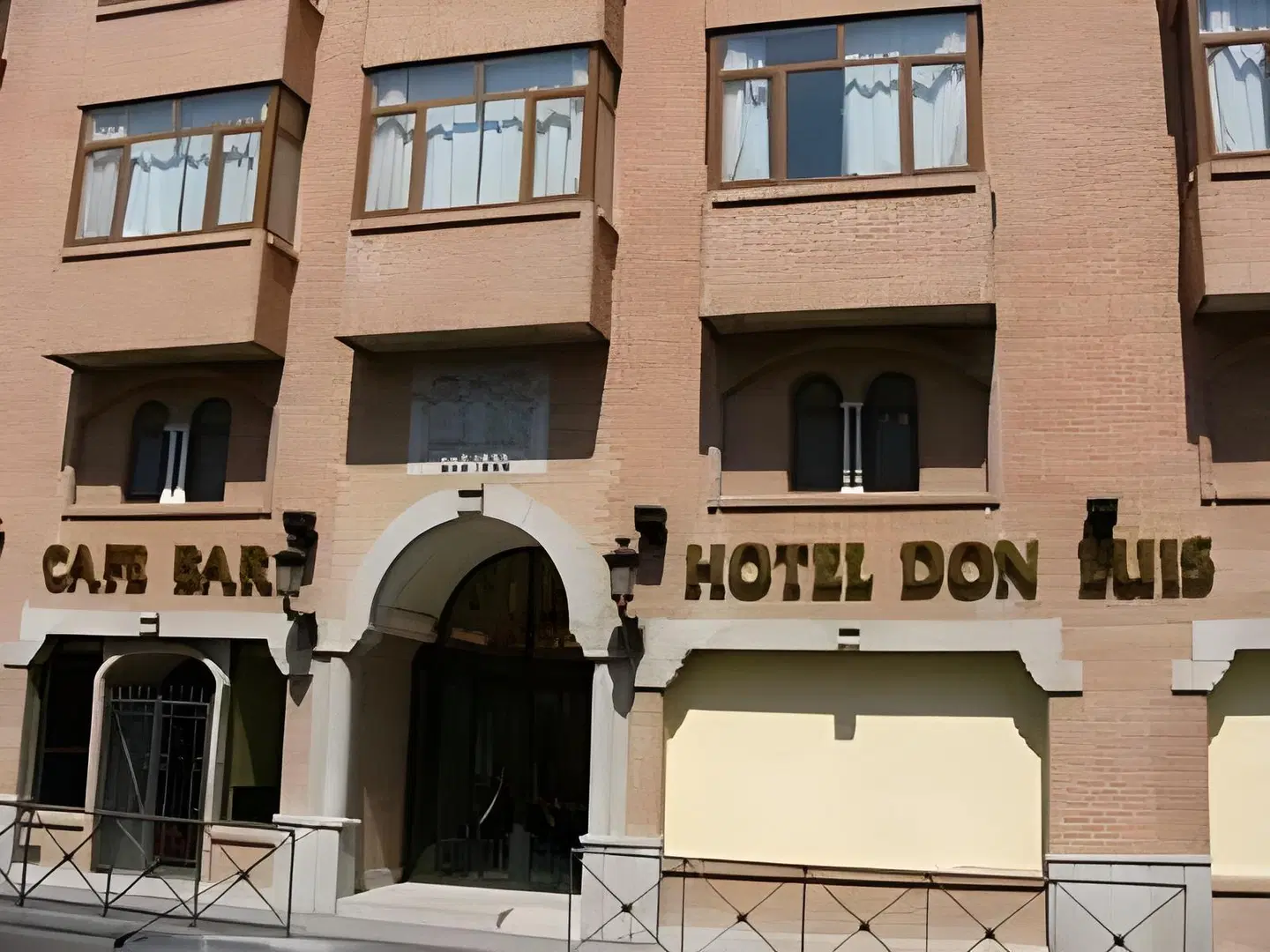 Don Luis EXTERIOR