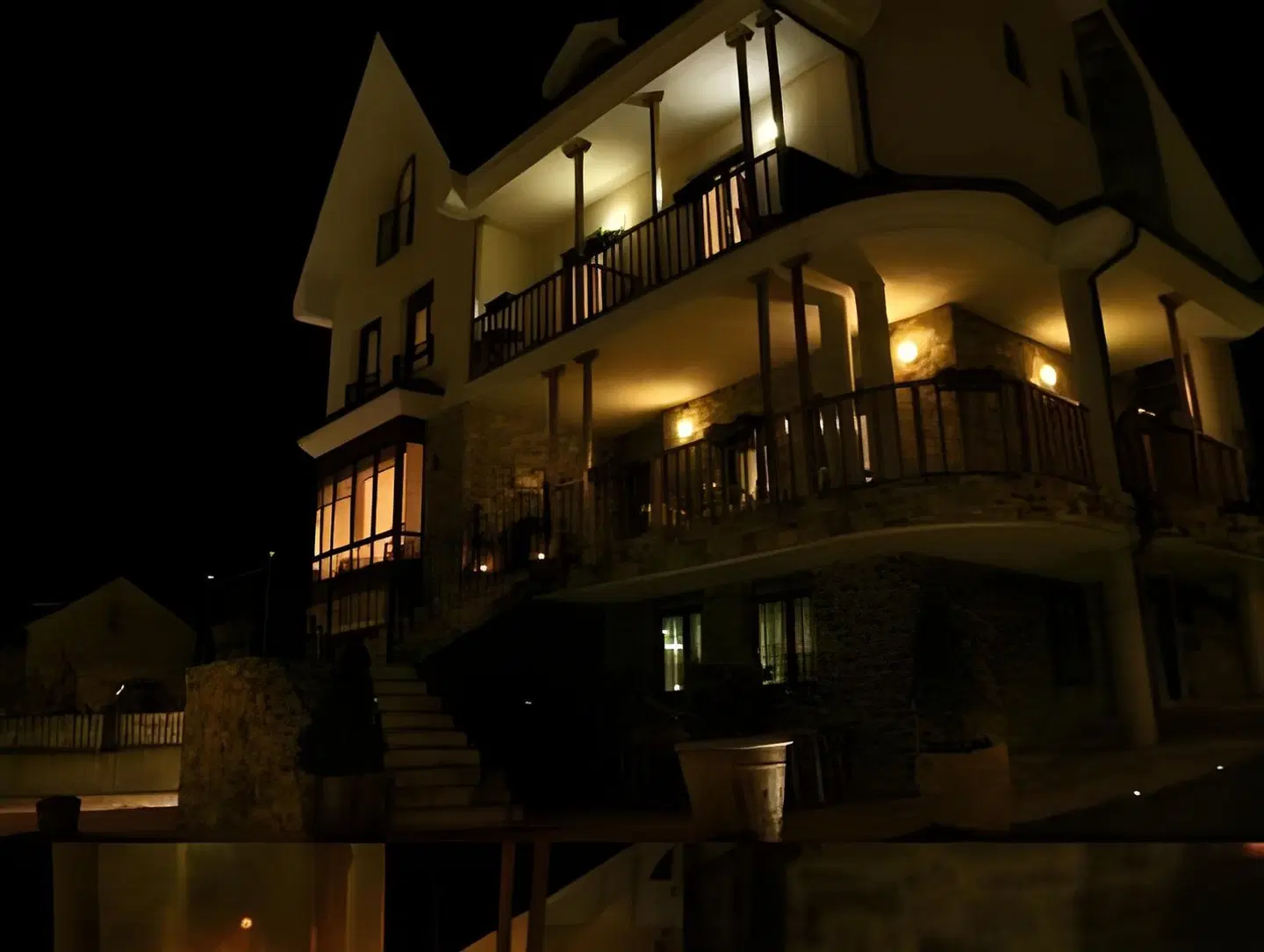 Villa Mencia EXTERIOR