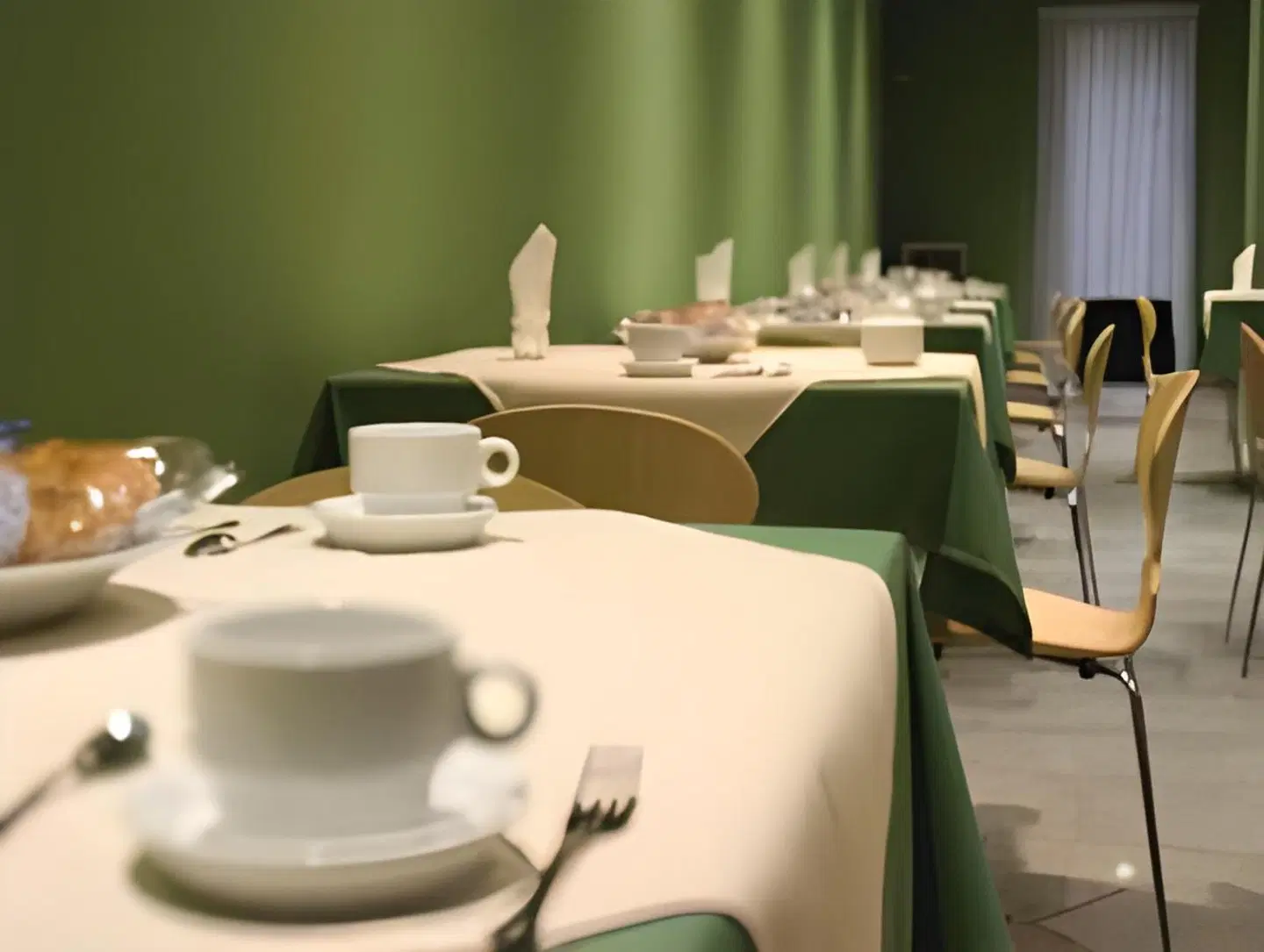 room Select Bilbao Restaurant